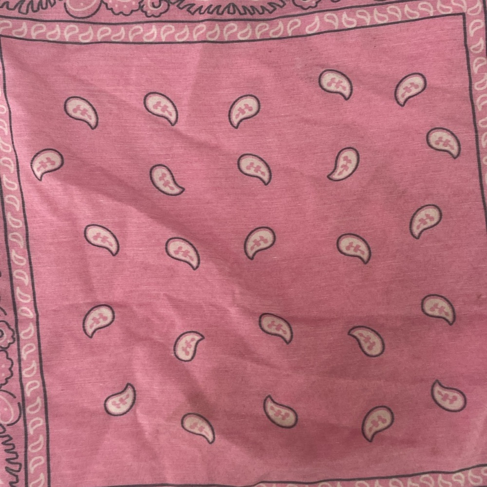 Pink and white paisley kerchief / bandana - Picture 15 of 17